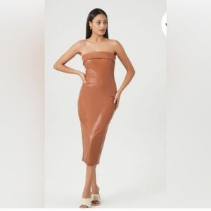 Chic Strapless Dress